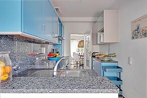 Jungle Beach House in Quarteira