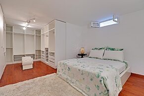 Jungle Beach House in Quarteira