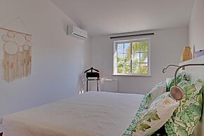 Jungle Beach House in Quarteira
