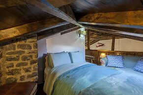 Dandy On The Hill 1 103 sq m Up to 7 People