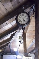 Dandy On The Hill 1 103 sq m Up to 7 People