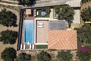 Villa Vera - With Private Heated Pool Jacuzzi