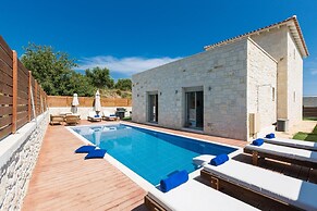 Villa Vera - With Private Heated Pool Jacuzzi