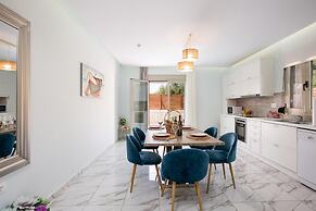 Villa Vera - With Private Heated Pool Jacuzzi