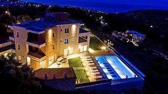 Luxury Villa Oasis 11 Bedrooms With Heated Pool