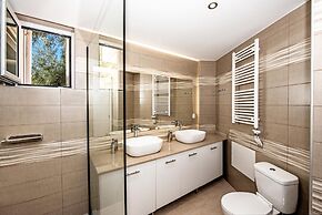 Luxury Villa Oasis 11 Bedrooms With Heated Pool