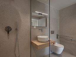 Villa Heora - The Floating Residence