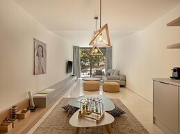 Villa Heora - The Floating Residence