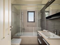 Villa Heora - The Floating Residence