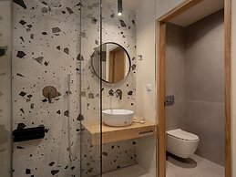 Villa Heora - The Floating Residence