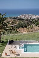 Villa Heora - The Floating Residence