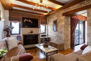 Villa Natura - With Private Heated Pool