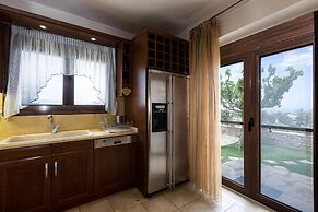 Villa Natura - With Private Heated Pool