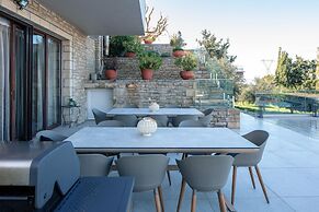 Villa Natura - With Private Heated Pool