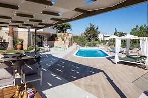 Villa Natura - With Private Heated Pool