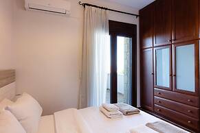 Villa Natura - With Private Heated Pool