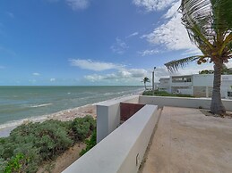 Puerto Paraiso - Yucatan Home Rentals