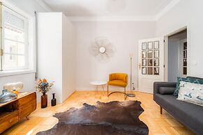 Nomad s By Sta Catarina Flats - 3bed Moments