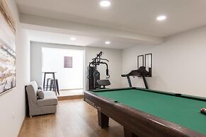 Villa Chnaris - Private Pool and Sauna