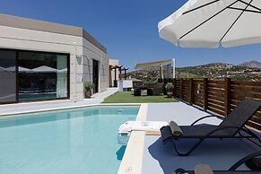 Villa Chnaris - Private Pool and Sauna