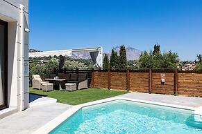 Villa Chnaris - Private Pool and Sauna