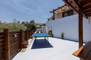 Villa Chnaris - Private Pool and Sauna