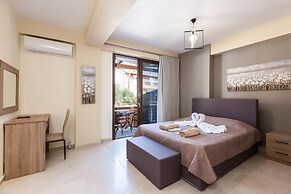 Villa Chnaris - Private Pool and Sauna