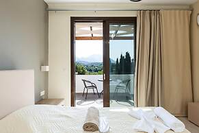 Villa Chnaris - Private Pool and Sauna