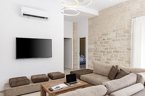 Mandana Villa - With Private Pool Jacuzzi