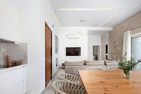 Mandana Villa - With Private Pool Jacuzzi