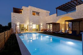 Mandana Villa - With Private Pool Jacuzzi