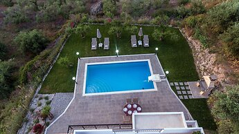 Villa Guinevere-with Private Pool