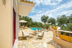 Kalliope Villa - Classic Modern With a Splash of Glam