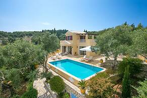 Kalliope Villa - Classic Modern With a Splash of Glam