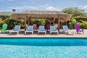 Turibana Plaza Suite 6 w Balcony