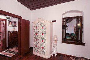 Dandy on the Hill in Parnassus Villa Pasifne up to Nine People