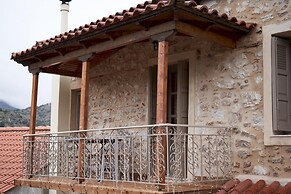 Dandy Villas Dimitsana - a Family Ideal Charming Home in a Quaint Hist