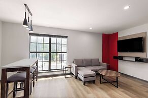 Ramada by Wyndham Studio Suites Dothan