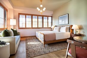 Palihouse Hyde Park Village