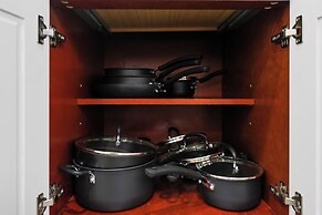 6 to 42 Guests 6 Kitchens Comfort Retreat Heart Wynwood