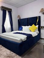 Glandov Suites and Apartment