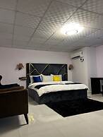 Glandov Suites and Apartment