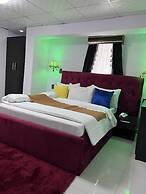 Glandov Suites and Apartment