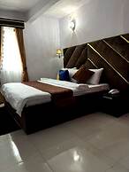 Glandov Suites and Apartment
