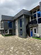 Glandov Suites and Apartment