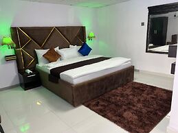 Glandov Suites and Apartment