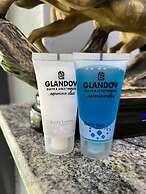 Glandov Suites and Apartment
