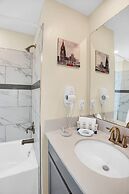 Frozen, Spiderman and Mickey Rooms, Private Pool!