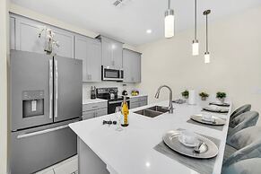 Frozen, Spiderman and Mickey Rooms, Private Pool!