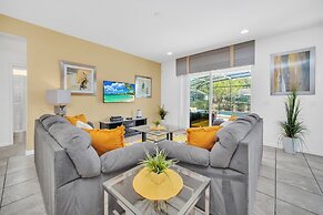 Short Walk From Clubhouse! Wonderful Pool Villa